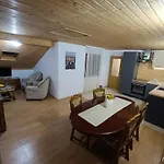 Didovina House Appartamento *
