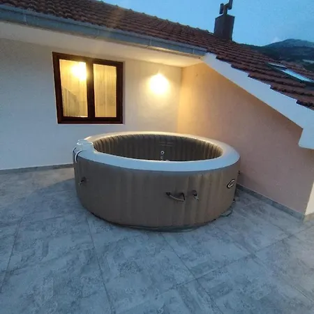 Didovina House 아파트